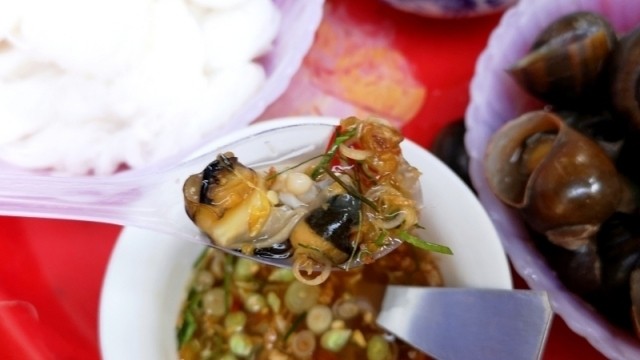 "Bun cham mam oc", a beloved after-hours delicacy of Hanoi