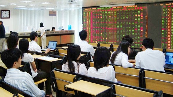 The securities business is expected to see 26 regulations scrapped and 23 simplified. (Photo: Bao Hai Quan)
