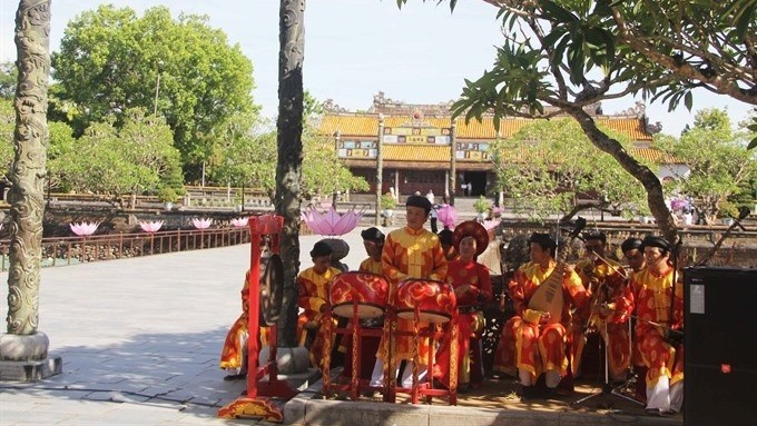 A performance of Hue royal court music (nha nhac) in the former Imperial Palace in Hue. Nha nhac was the first intangible item in the country recognised by UNESCO as a world cultural heritage. (Photo: VNS)