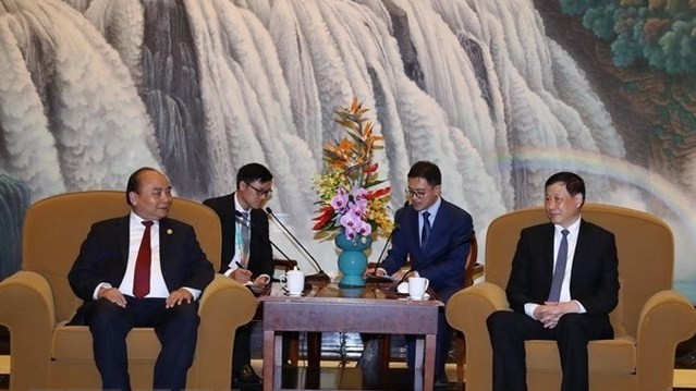 Vietnamese Prime Minister Nguyen Xuan Phuc (L) and Mayor of Shanghai Ying Yong (Source: VNA)