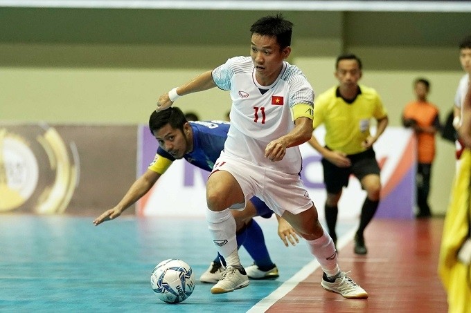 Tran Van Vu scores the soliltary goal for Vietnam during their last Group B match against Thailand.