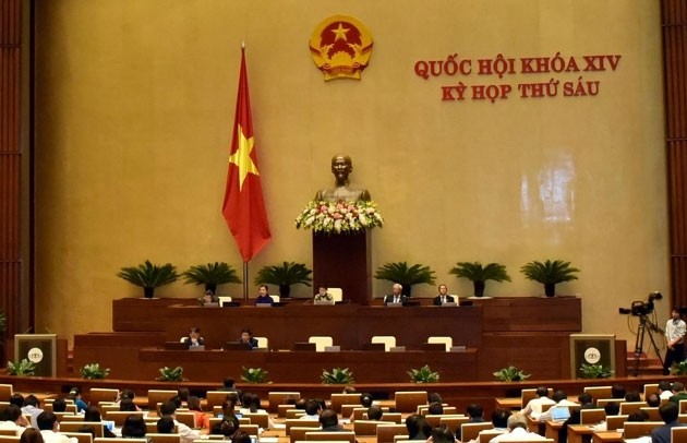 Lawmakers passed a draft resolution on the socio-economic development plan for 2019 during the ongoing sixth session of the 14th National Assembly in Hanoi on November 8. (Photo: NDO/Duy Linh)