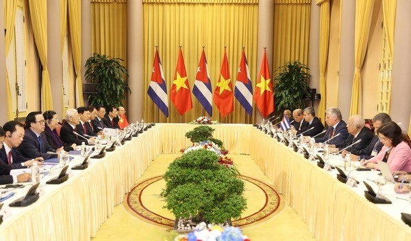 A general view of the talks between Party General Secretary and President Nguyen Phu Trong and President of the Council of State and Council of Ministers of Cuba Miguel Mario Diaz-Canel Bermudez in Hanoi on November 9. (Photo: VNA)