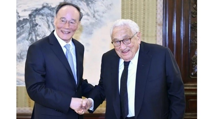 Chinese Vice-President Wang Qishan meets former US secretary of state Henry Kissinger in Beijing last weekend. (Photo: Xinhua)