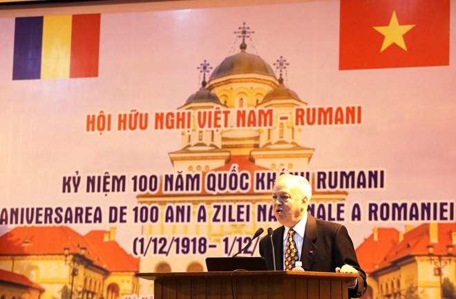 Romanian Ambassador to Vietnam Valeriu Arteni speaks at the event (Photo: dangcongsan.vn)