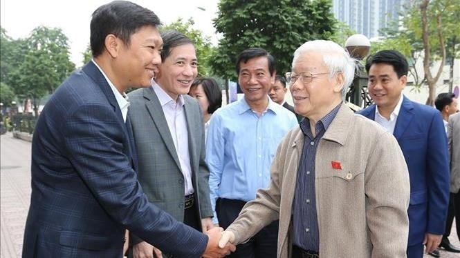 Party General Secretary and President Nguyen Phu Trong met with voters in Hanoi’s Ba Dinh, Tay Ho and Hoan Kiem districts on November 24. (Photo: VNA)