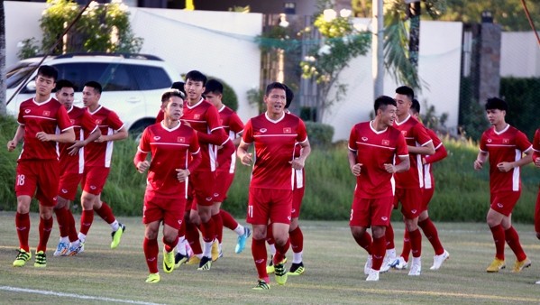 Vietnam are aiming for a full three points against hosts Philippines at their upcoming first leg of the AFF Suzuki Cup 2018 semi-final match with the hosts on Sunday. (Photo: VFF)