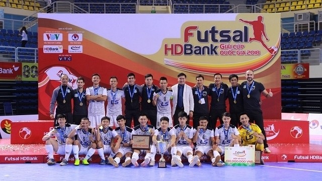 Thai Son Nam club successfully defend their National Futsal Cup title. 