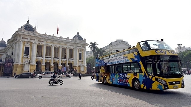 New double-decker tour offers new option to discover Hanoi