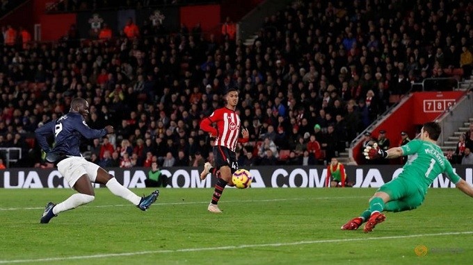Premier League - Southampton v Manchester United - St Mary's Stadium, Southampton, Britain - December 1, 2018 Manchester United's Romelu Lukaku scores their first goal. (Reuters)