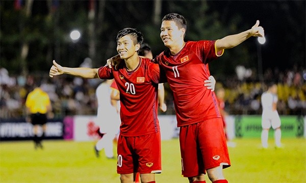 Van Duc and Anh Duc, the two heroes of Park Hang-seo's side during the semifinal first leg at the Philippines. (Photo: vnexpress.net)