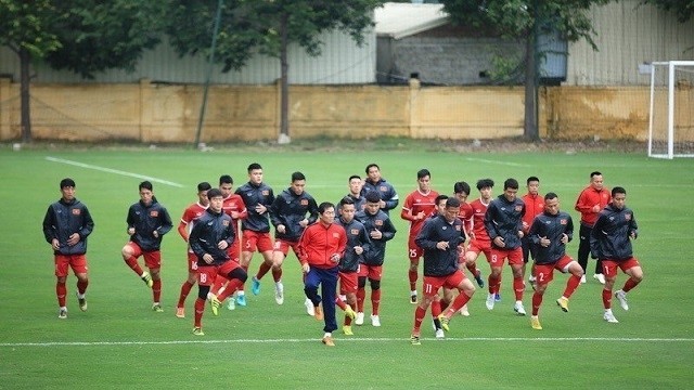 The national football team have their first training session in Hanoi, on December 13, since returning home after a 2-2 draw with Malaysia in the first leg of the AFF Suzuki Cup 2018 final in Kuala Lumpur three days ago. (Photo: VNA)