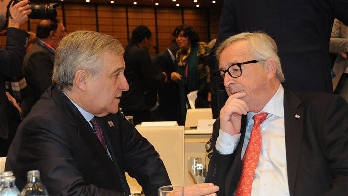 European Commission President Jean-Claude Juncker (R) talks with President of the European Parliament Antonio Tajani prior to the High-Level Forum Africa-Europe in Vienna, Austria, Dec. 18, 2018. (Photo: Xinhua)