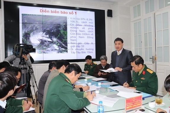 The Central Steering Committee for Natural Disaster Prevention and Control convened a meeting on January 2 to discuss measures in response to tropical storm Pabuk. (Photo: qdnd.vn)