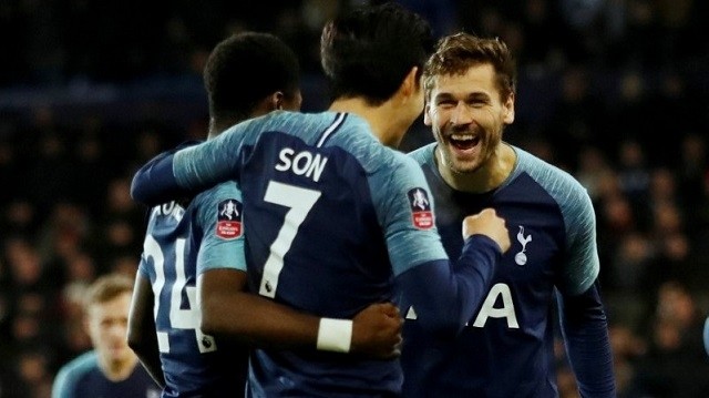 Tottenham's Fernando Llorente celebrates scoring their second goal with team mates during their FA Cup Third Round against Tranmere Rovers at Prenton Park, Birkenhead, Britain, January 4, 2019. (Photo: Action Images via Reuters)