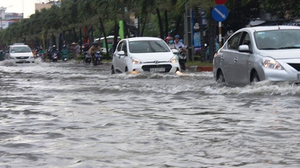 Heavy rains by Storm Pabuk inundated roads in Bac Lieu city. (Photo: NDO)