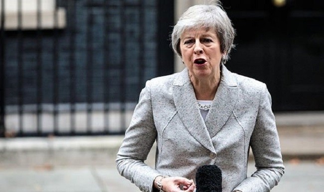 British PM Theresa May warns of "catastrophe" in last minute plea for Brexit deal.