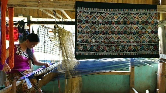 Brocade weaving - illustrative image (Source: VNA)
