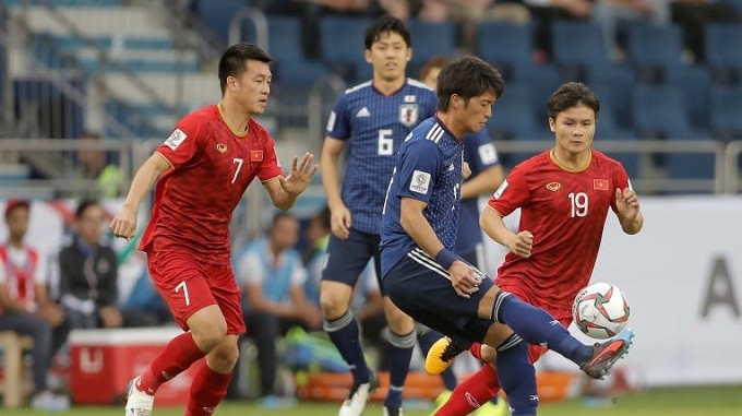 Vietnam (in red) deliver a brilliant display against Japan. (Photo: AFC) 
