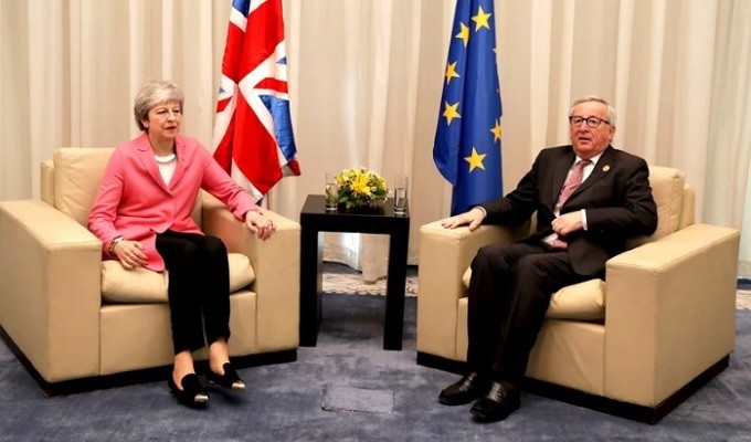 UK Prime Minster Theresa May and President of European Commission Jean-Claude Juncker hold bilateral talks during the first Arab-European Summit on February 25, 2019 in Sharm El Sheikh, Egypt. (Photo: Getty)