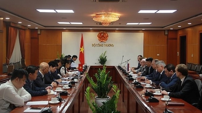 At the meeting between the Ministry of Industry and Trade and the Chamber of Commerce and Industry of the Russian Federation (Photo: congthuong.vn)