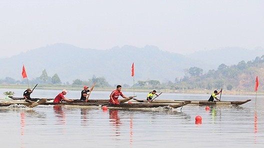 Rowers competing in the double-scull event. (Photo: NDO/Nguyen Cong Ly)
