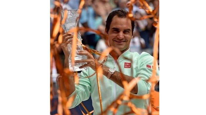 Roger Federer celebrates with the trophy after defeating John Isner (not pictured) during the men’s finals at the Miami Open at Miami Open Tennis Complex, Miami Gardens, FL, USA, Mar 31, 2019. (Photo: USA TODAY Sports)