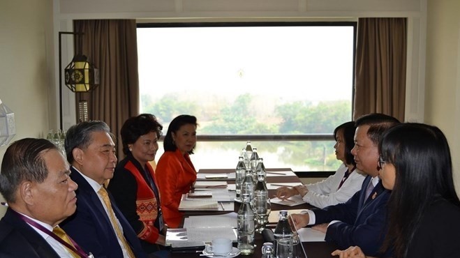 At the meeting between Vietnamese Minister of Finance Dinh Tien Dung and his Thai counterpart Apisak Tantivorawong on April 4  (Photo: VNA)