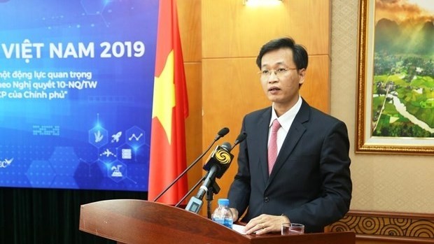 Deputy Head of the Party Central Committee's Economic Commission Nguyen Huu Nghia speaks at the press conference. (Photo: VN+)