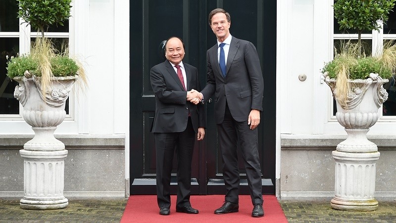 PM Nguyen Xuan Phuc and his Dutch counterpart Mark Rutte during the former's visit to the Netherlands in 2017. (Photo: VGP)