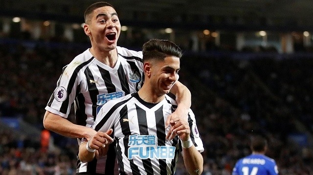 Newcastle United's Ayoze Perez celebrates scoring their first goal with Miguel Almiron - Premier League - Leicester City v Newcastle United - King Power Stadium, Leicester, Britain - April 12, 2019. (Photo: Action Images via Reuters)