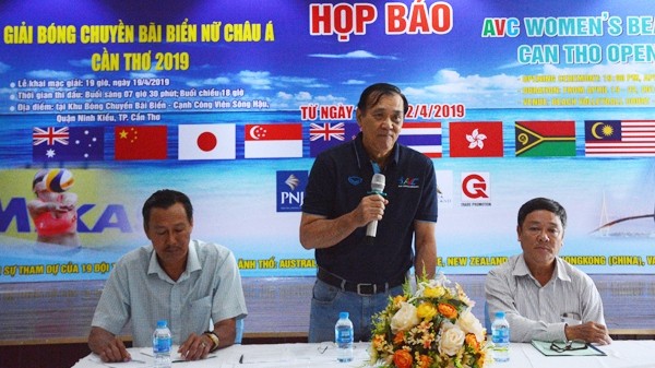 The press brief announcing the launch of the AVC Women’s Beach Volleyball Tour Can Tho Open 2019. (Photo: qdnd.vn)