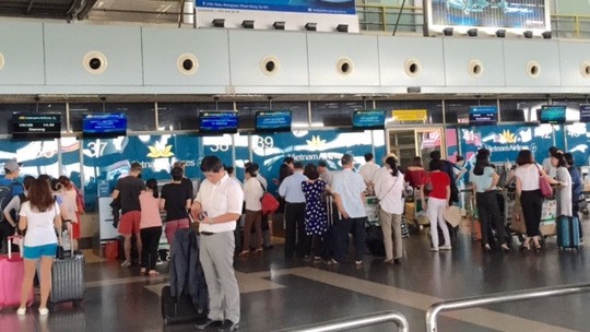 The Noi Bai International Airport in Hanoi is expected to serve about 90,000 passengers in coming holiday's peak. 