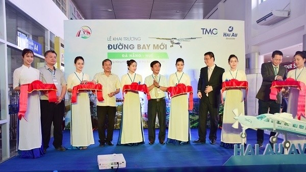 At the launching ceremony for the seaplane flights (Photo: baodansinh.vn)