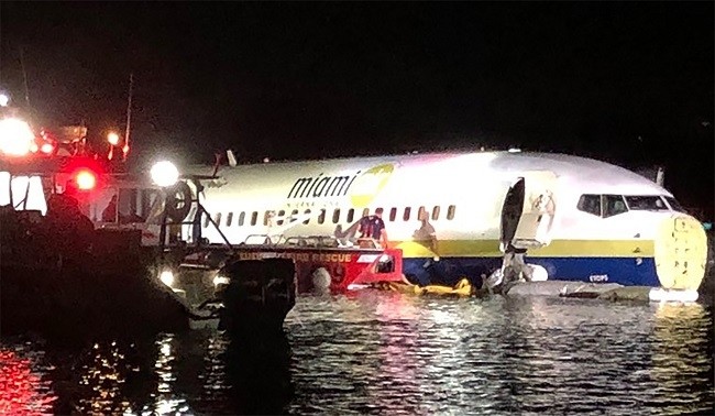 A commercial Boeing 737 crashed into St. John's River as it was attempting to land at Naval Air Station in Jacksonville on May 3, 2019. (Source: NBC News)