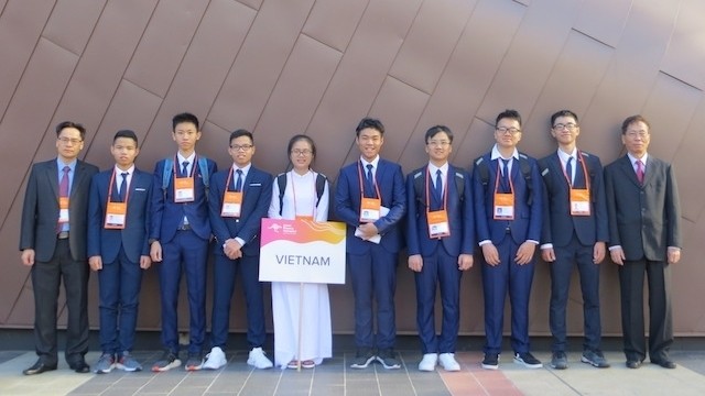 Vietnamese students at the 2019 Asian Physics Olympiad