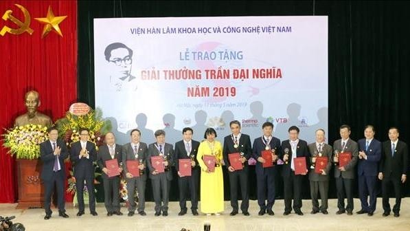 The winners of the Tran Dai Nghia Award (Photo: VNA)