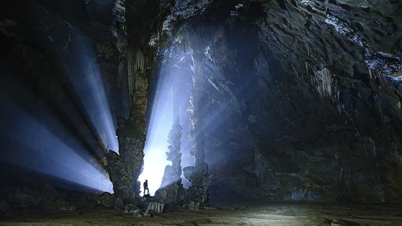 Magnificent beauty of Tien cave in Quang Binh