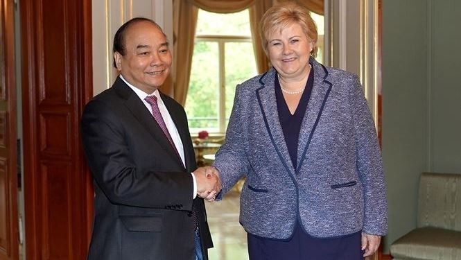 PM Nguyen Xuan Phuc and PM of Norway Erna Solberg. (Photo: VGP)