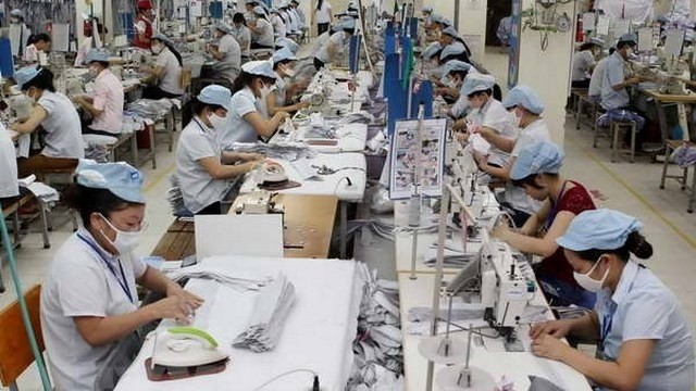 In the first four months of this year, the US continued to be the biggest importer of Vietnamese goods, buying US$4.42 billion worth of garment-textile, up 9.1% year-on-year. (Photo: VNA)