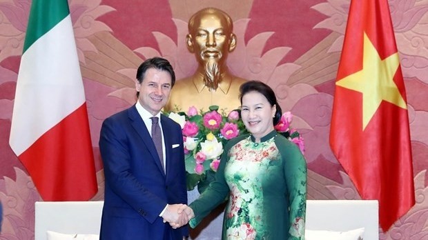 Chairwoman of the National Assembly Nguyen Thi Kim Ngan (R) and Prime Minister of Italia Giuseppe Conte (Photo: VNA)