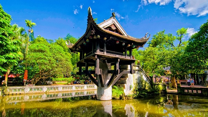 One Pillar Pagoda in Hanoi. (Photo: Shutterstock/minhtrong)