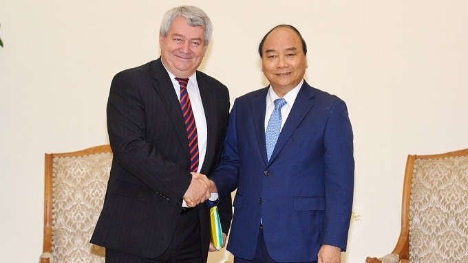 PM Nguyen Xuan Phuc (R) and Vice Chairman of the Czech Parliament’s Chamber of Deputies Vojtěch Filip. (Photo: NDO/Tran Hai)