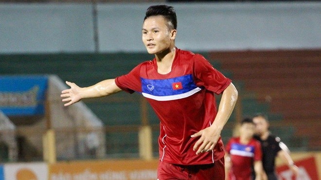 Vietnamese midfielder Nguyen Quang Hai 