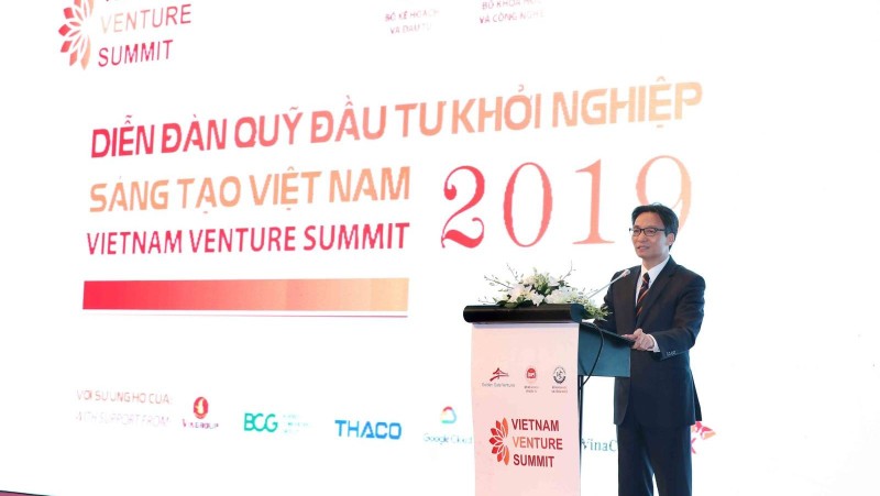 Deputy PM Vu Duc Dam speaks at the Vietnam Ventures Summit 2019. (Photo: thuongtruong.com.vn)