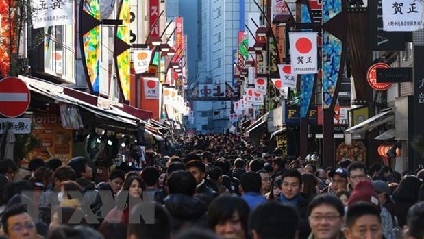 Tourists at the Ueno shopping area in Tokyo, Japan. (Photo: VNA)