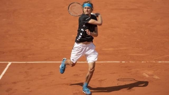Alexander Zverev in action during his match against Novak Djokovic on day 12 of the 2019 French Open at Stade Roland Garros, Paris, France, Jun 6, 2019. (Photo: USA TODAY Sports)