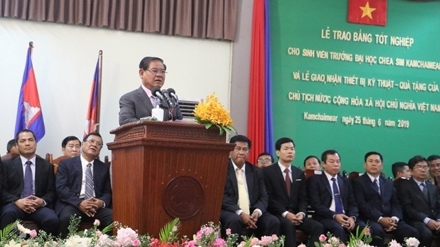 Cambodian Deputy Prime Minister and Minister of Interior Affairs Samdech Sar Kheng speaks at the ceremony (Photo: NDO)