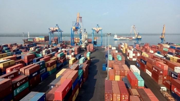 Vietnam enjoys a low trade deficit of US$34 million in first six months of this year.