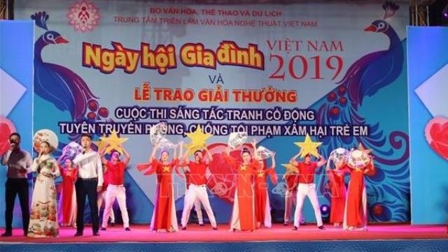 A performance at the Vietnam Family Festival 2019 in Hanoi on June 28. (Photo: VNA)